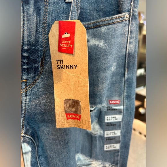 ✨Levi's 711 skinny Distressed Ankle Jeans in Blue - Picture 10 of 13